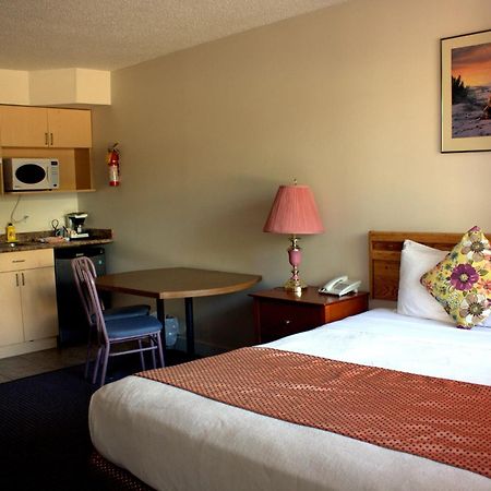 Grandview Motel แคมลูปส์ ห้อง รูปภาพ
