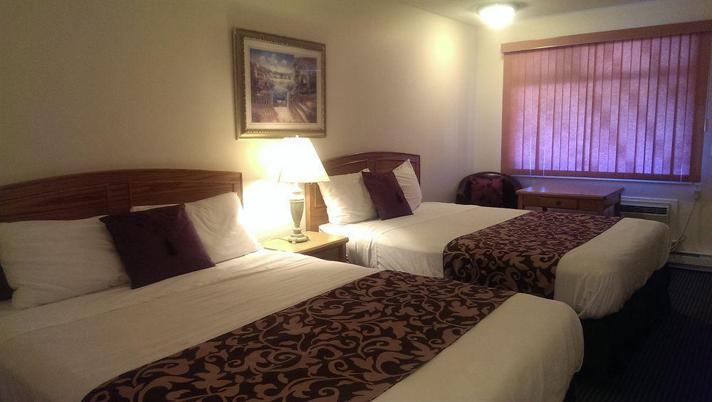 Grandview Motel แคมลูปส์ ภายนอก รูปภาพ