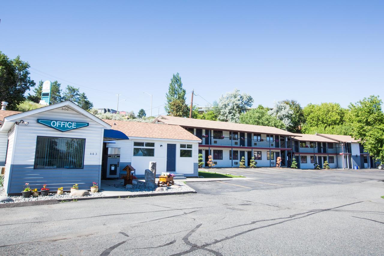Grandview Motel แคมลูปส์ ภายนอก รูปภาพ