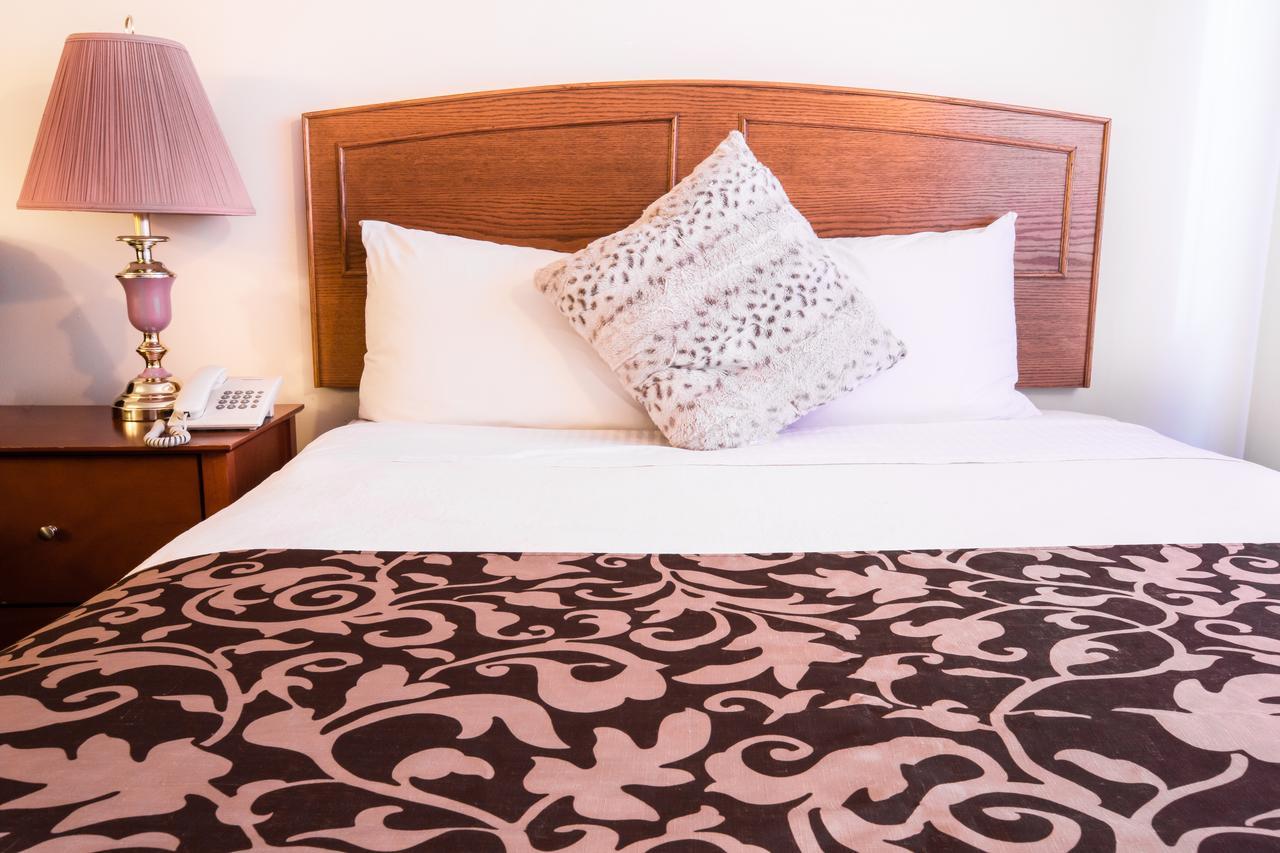 Grandview Motel แคมลูปส์ ภายนอก รูปภาพ
