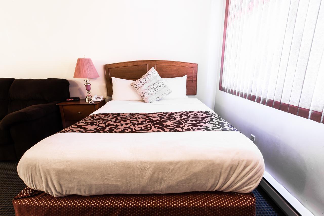 Grandview Motel แคมลูปส์ ภายนอก รูปภาพ