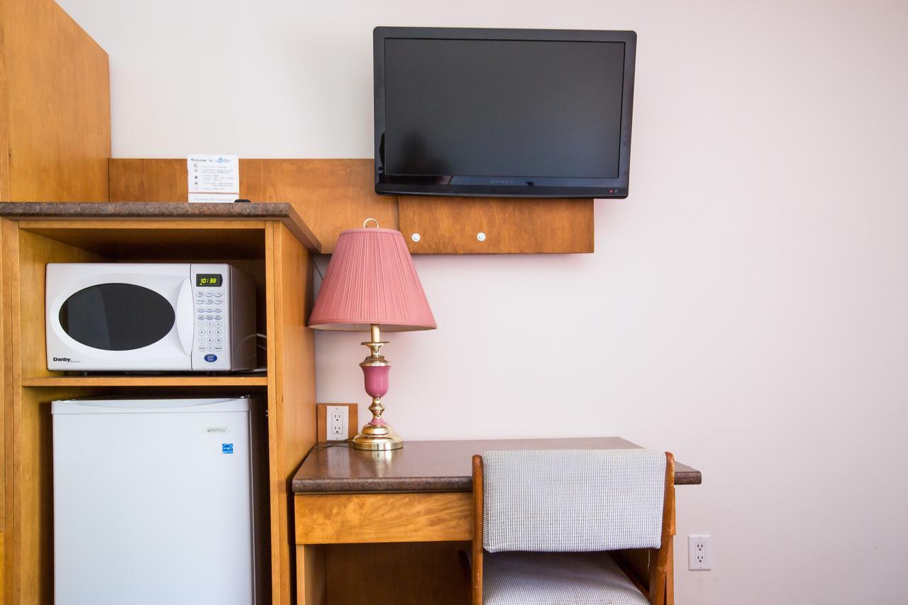 Grandview Motel แคมลูปส์ ภายนอก รูปภาพ
