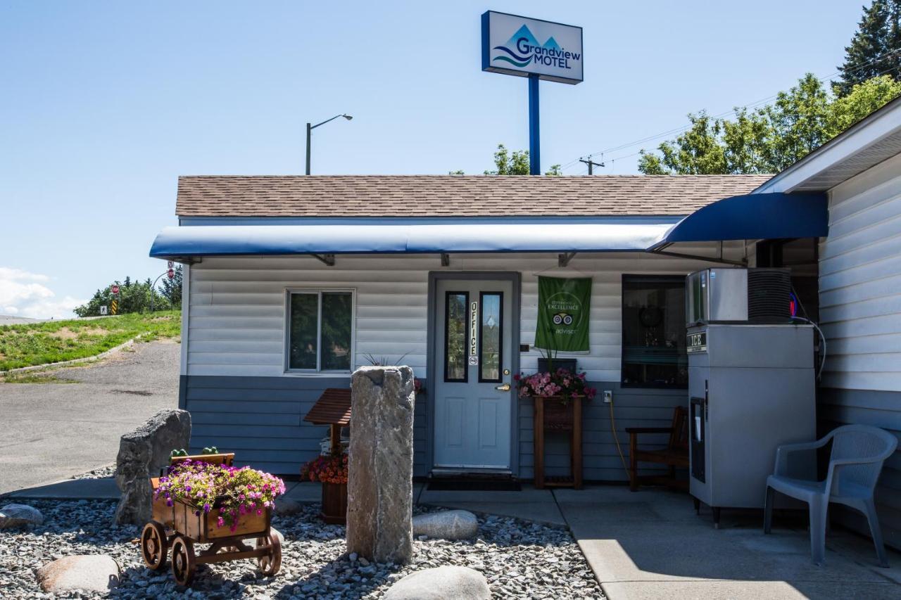 Grandview Motel แคมลูปส์ ภายนอก รูปภาพ